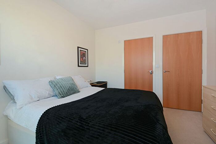 2 Bedroom Flat For Sale In Fisher Close, London, SE16