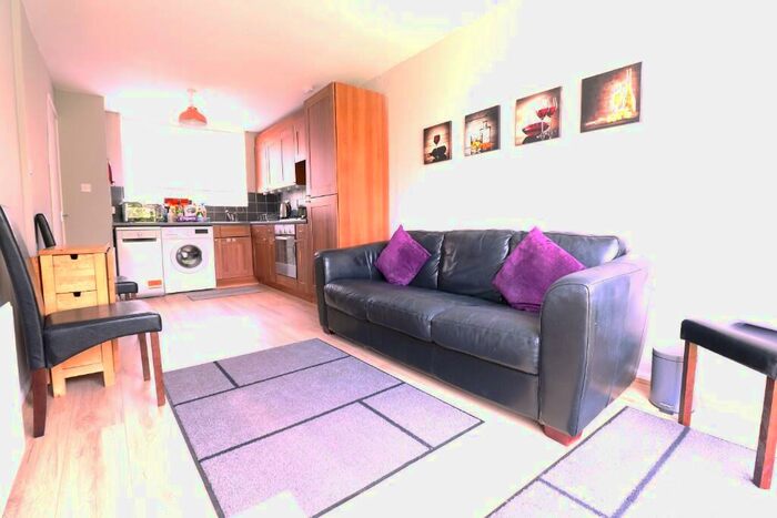 3 Bedroom Terraced House To Rent In Parker Street, Birmingham, B16