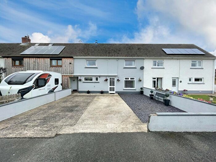 3 Bedroom Terraced House For Sale In Heol Y Gaer, Clynderwen, Pembrokeshire, SA66