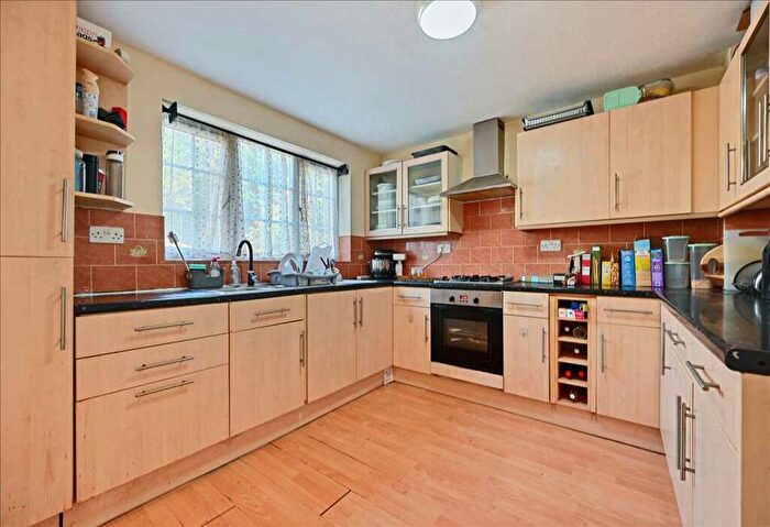 4 Bedroom Terraced House To Rent In Spindlewood Gardens, Croydon, Surrey, CR0