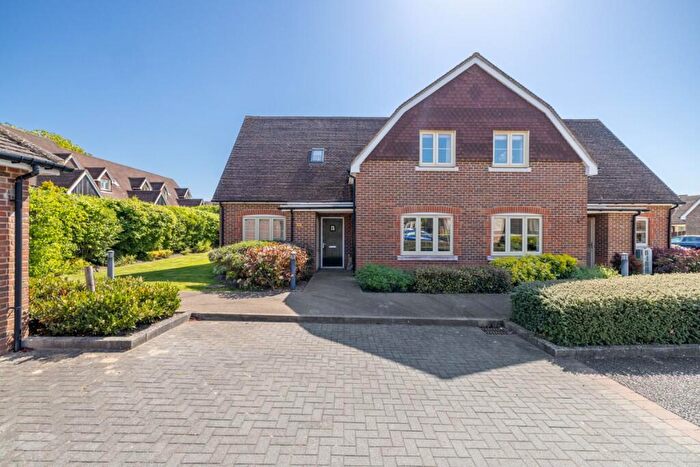 3 Bedroom Retirement Property For Sale In Poplar Court, Durrants Village, Faygate, West Sussex, RH12