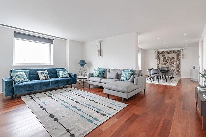 3 Bedroom Flat To Rent In St. Johns Wood Park, St John's Wood, London, NW8