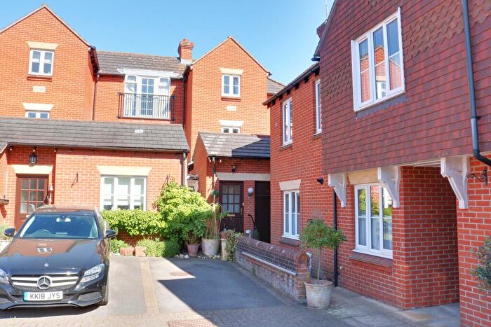 3 Bedroom Town House For Sale In Romsey, SO51