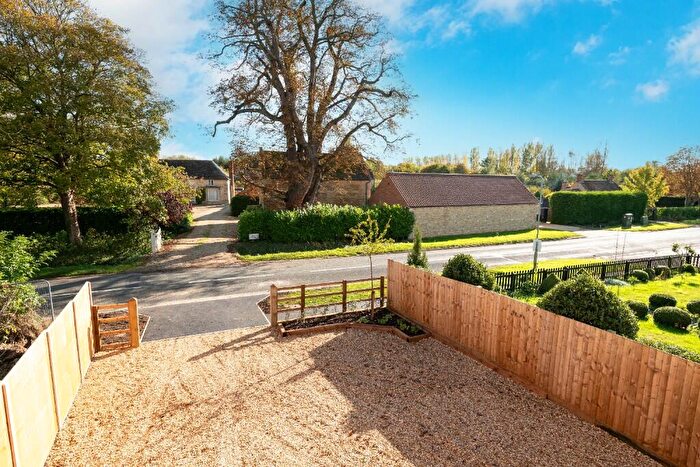 3 Bedroom Detached House For Sale In Main Street, Baston, PE6