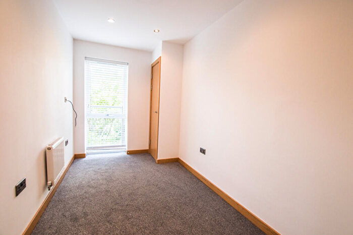 2 Bedroom Apartment To Rent In Smeaton Court, Hertford, SG13