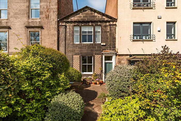 2 Bedroom Villa For Sale In John's Place, Edinburgh, EH6