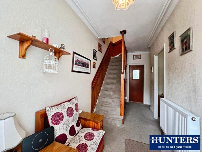 3 Bedroom Terraced House For Sale In Hillcrest Road, Chatham, ME4