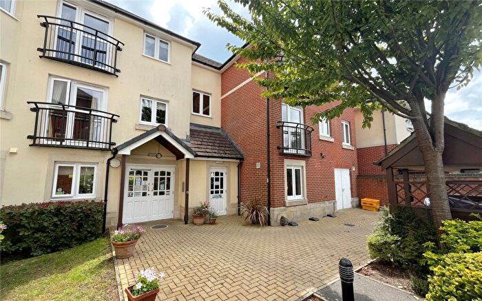 1 Bedroom Apartment For Sale In Lymington Road, Highcliffe, Christchurch, Dorset, BH23