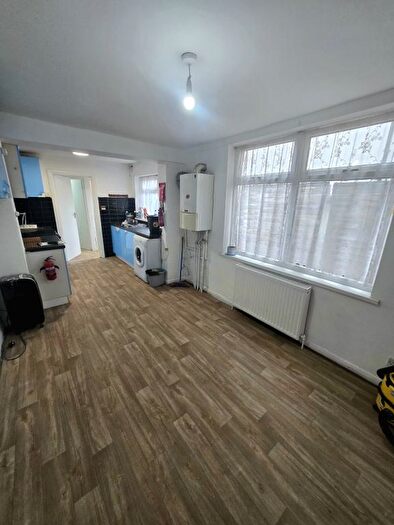 4 Bedroom Terraced House To Rent In Cruikshank Road, London, E15
