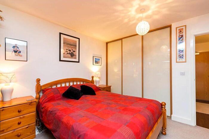 1 Bedroom Flat For Sale In Atlas Way, Oakgrove, MK10