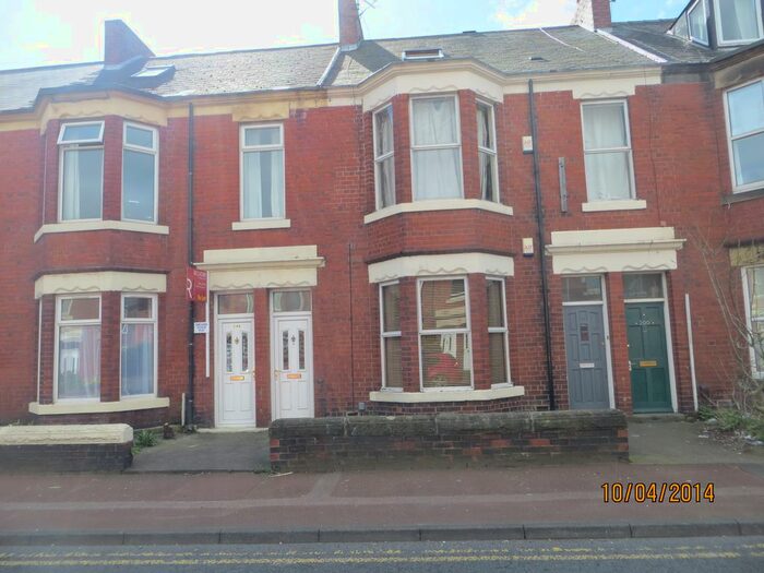 4 Bedroom Flat To Rent In Simonside Terrace, Heaton, Newcastle Upon Tyne NE6