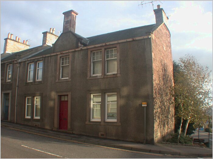 2 Bedroom Flat To Rent In East High Street, Crieff, PH7