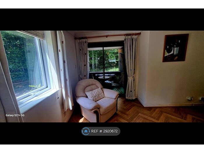 2 Bedroom Flat To Rent In Cardiff Road, Cardiff, CF5