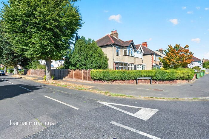 3 Bedroom Semi-Detached House For Sale In Malden Road, Cheam, Sutton, SM3