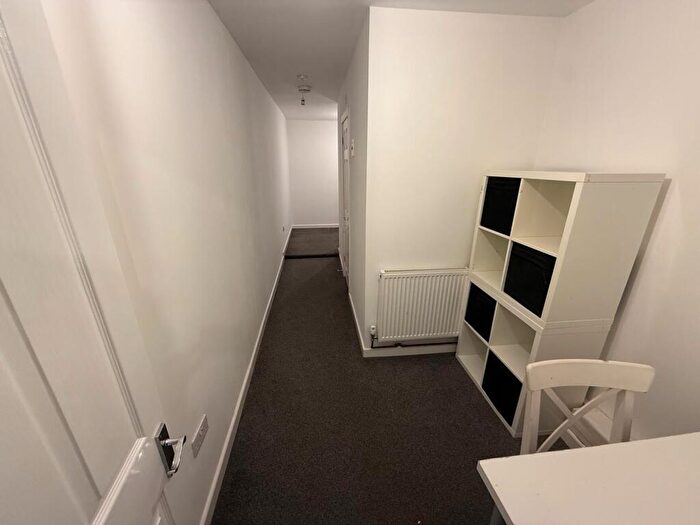 3 Bedroom Flat To Rent In Butts, Coventry, CV1