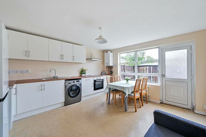 3 Bedroom Terraced House To Rent In Jessup Close, Woolwich, London, SE18