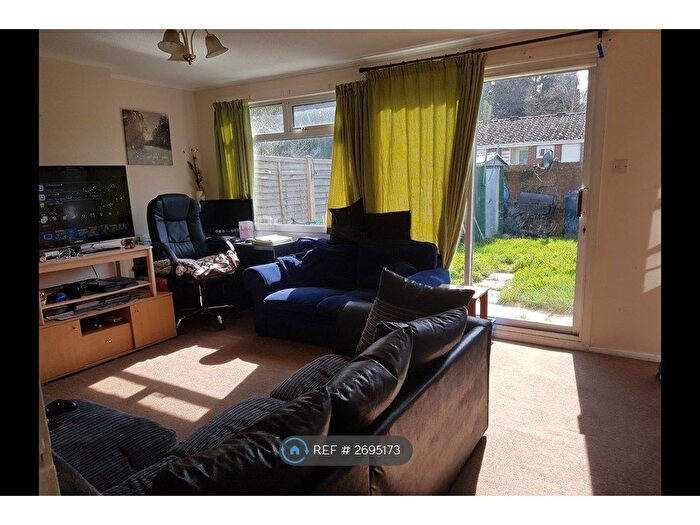 3 Bedroom Terraced House To Rent In Badgers Close, Godalming, GU7
