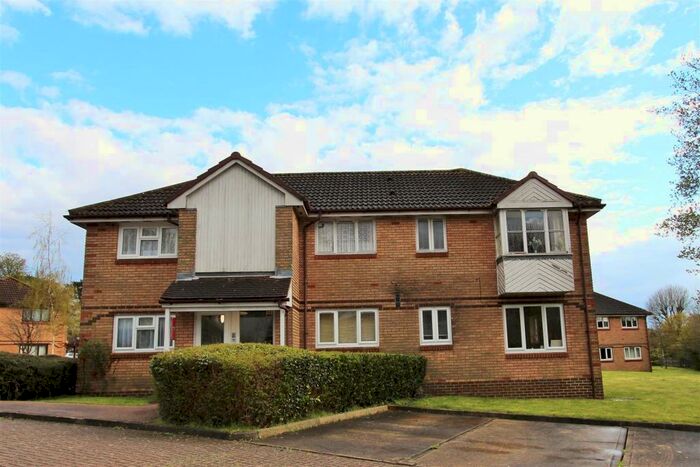 1 Bedroom Apartment To Rent In Bornedene, Cranbourne Crescent, Potters Bar, EN6