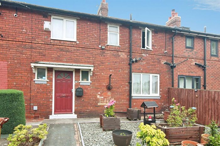 3 Bedroom Terraced House For Sale In Poole Road, Leeds, LS15