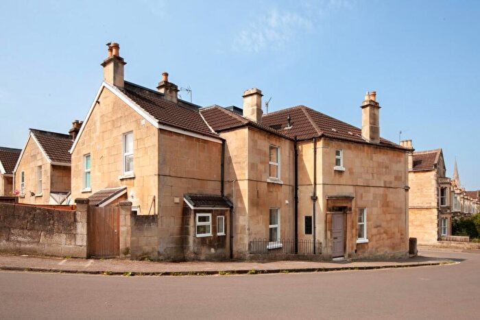 6 Bedroom House To Rent In Pulteney Grove, Bath, BA2