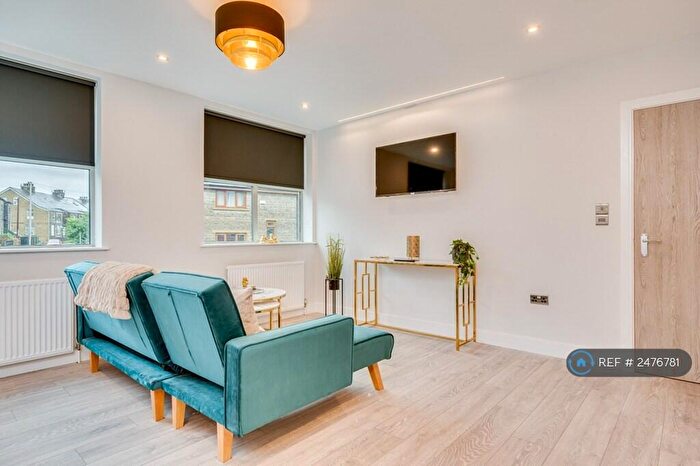 1 Bedroom Flat To Rent In Owlcotes Lane, Pudsey, LS28