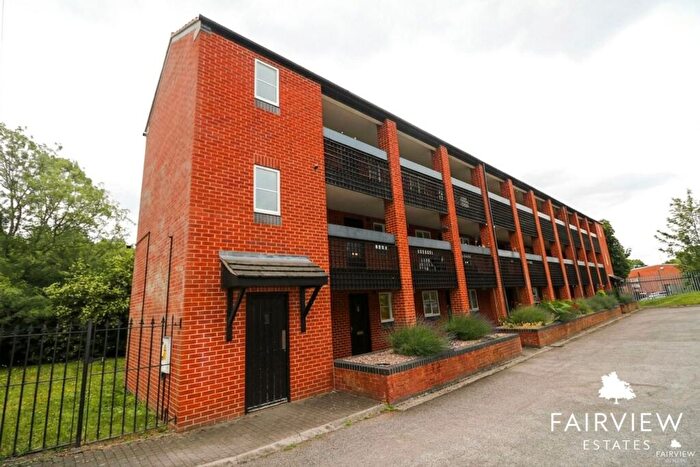 2 Bedroom Apartment To Rent In Yew Tree Avenue, Nottingham, NG5