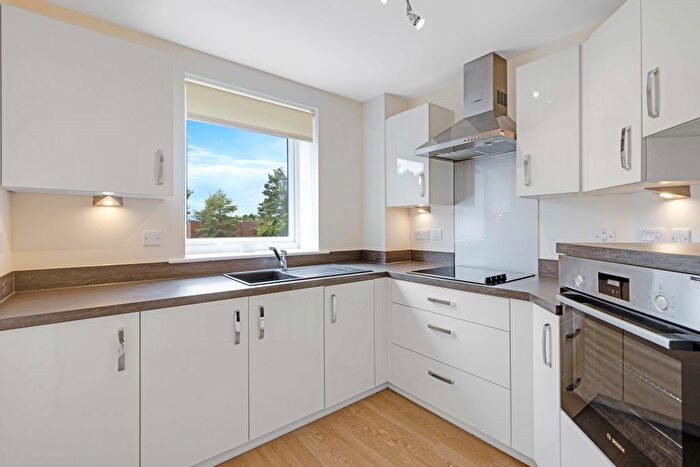 2 Bedroom Flat To Rent In Lowry Way, Swindon, SN3