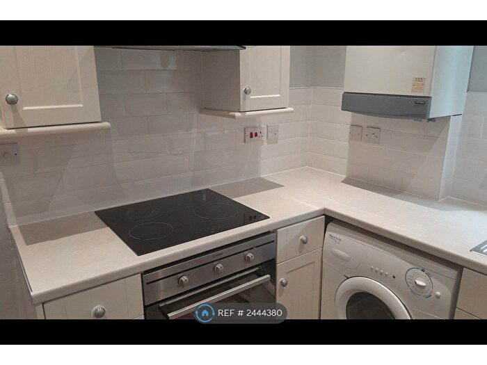 2 Bedroom Maisonette To Rent In Clifton Road, Darlington, DL1