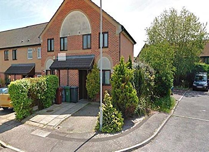 2 Bedroom Terraced House To Rent In Friars Close, Chingford, E4