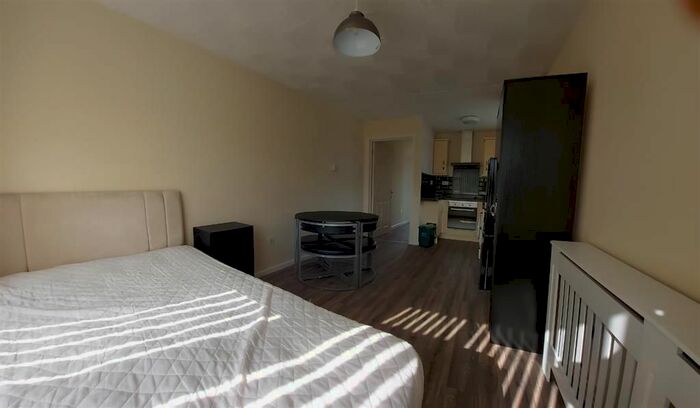 1 Bedroom Studio To Rent In Ridgeway, Killay, Swansea, SA2