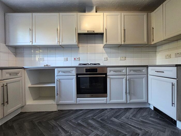 3 Bedroom Detached House For Sale In George Lovell Drive, Enfield Island Village, EN3