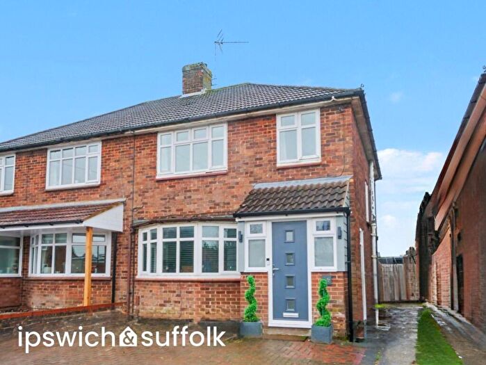 3 Bedroom Semi Detached House For Sale In Cedarcroft Road, Ipswich, Suffolk, IP1