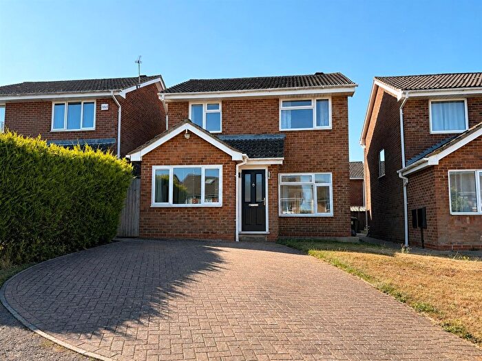 4 Bedroom Property For Sale In Greyfriars Road, Daventry, NN11