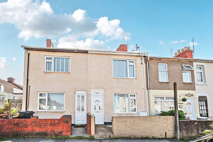 2 Bedroom Terraced House For Sale In Crombey Street, Swindon, SN1