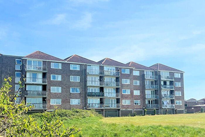 2 Bedroom Flat For Sale In Milford Court, Gomer, Gosport, PO12