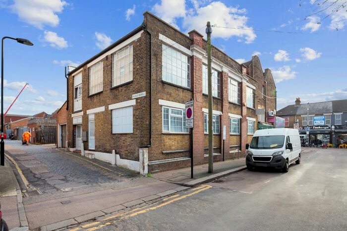 1 Bedroom Flat To Rent In Palace Mews, Erskine Road, Walthamstow, London, E17
