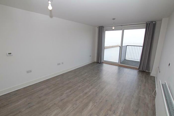 2 Bedroom Apartment To Rent In Newfoundland Way - Portishead, BS20