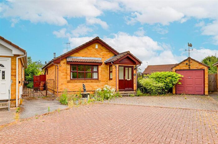 2 Bedroom Detached Bungalow For Sale In East View, West Bridgford, NG2