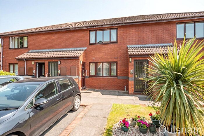 2 Bedroom Maisonette For Sale In Housman Park, Bromsgrove, Worcestershire, B60