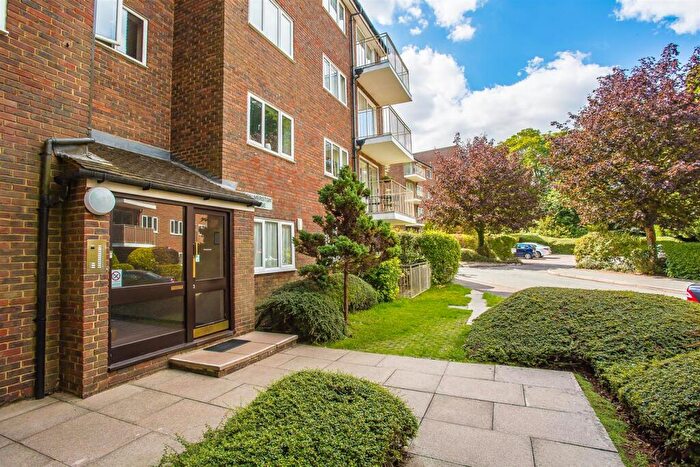 2 Bedroom Apartment For Sale In Basing Road, Banstead, SM7