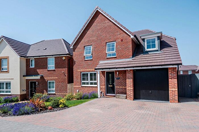 5 Bedroom Detached House For Sale In Grace Gardens, Eaton Leys, Milton Keynes, MK17
