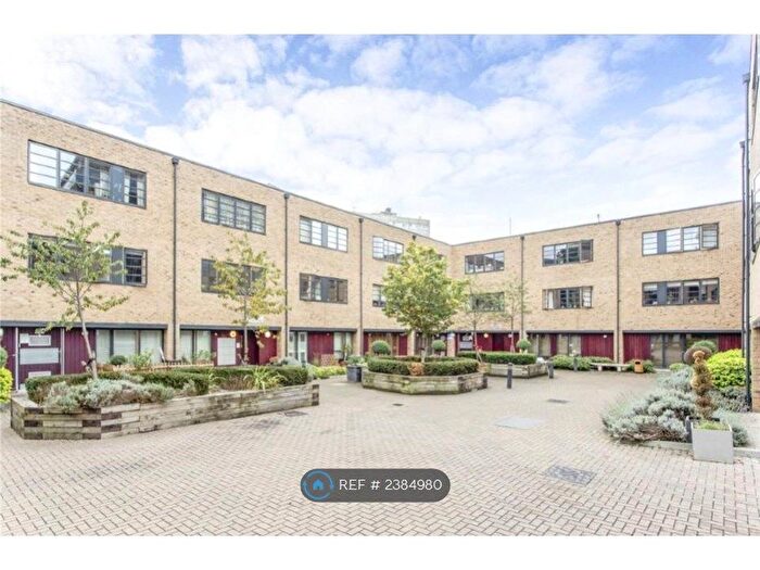 1 Bedroom Flat To Rent In Mildmay Avenue, London, N1