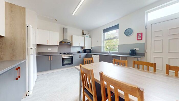 7 Bedroom Terraced House To Rent In Ash Road, Leeds, West Yorkshire, LS6