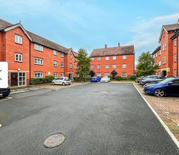 2 Bedroom Apartment To Rent In Bowling Green Street, Warwick, CV34