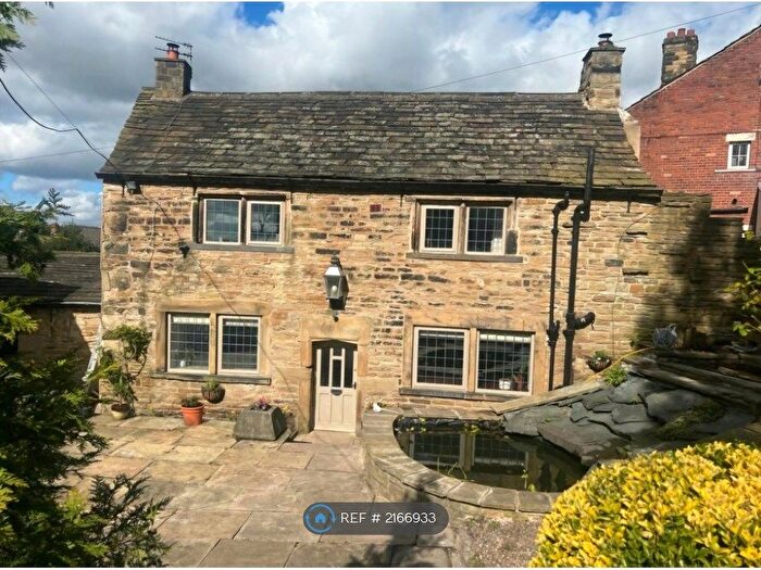 3 Bedroom Detached House To Rent In Brookroyd Lane, Batley, WF17