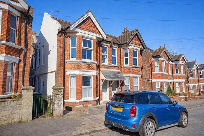 2 Bedroom Flat For Sale In Burry Road, St. Leonards-On-Sea, TN37