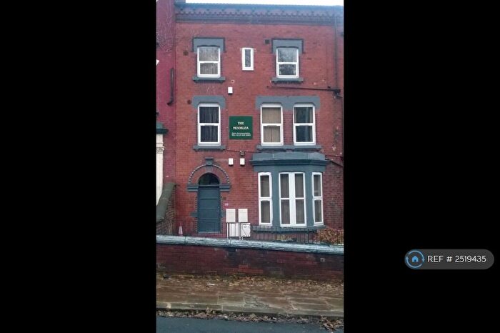 4 Bedroom Flat To Rent In Woodsley Road, Leeds, LS2