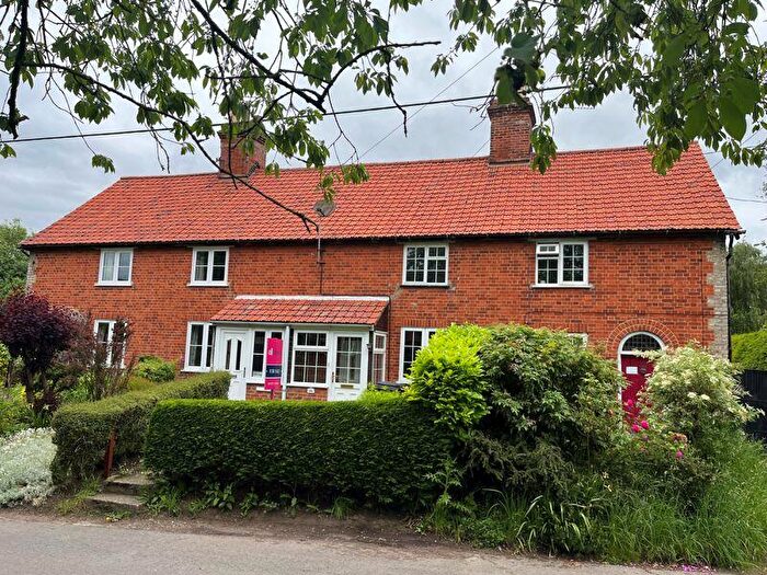 2 Bedroom Character Property For Sale In Quaker Lane, Bardwell, IP31
