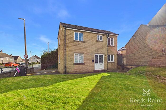 3 Bedroom Detached House For Sale In Natty Fields Close, Halifax, West Yorkshire, HX2