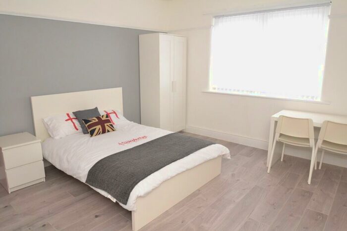 3 Bedroom Duplex To Rent In Mauldeth Road West, Withington, Manchester, M20